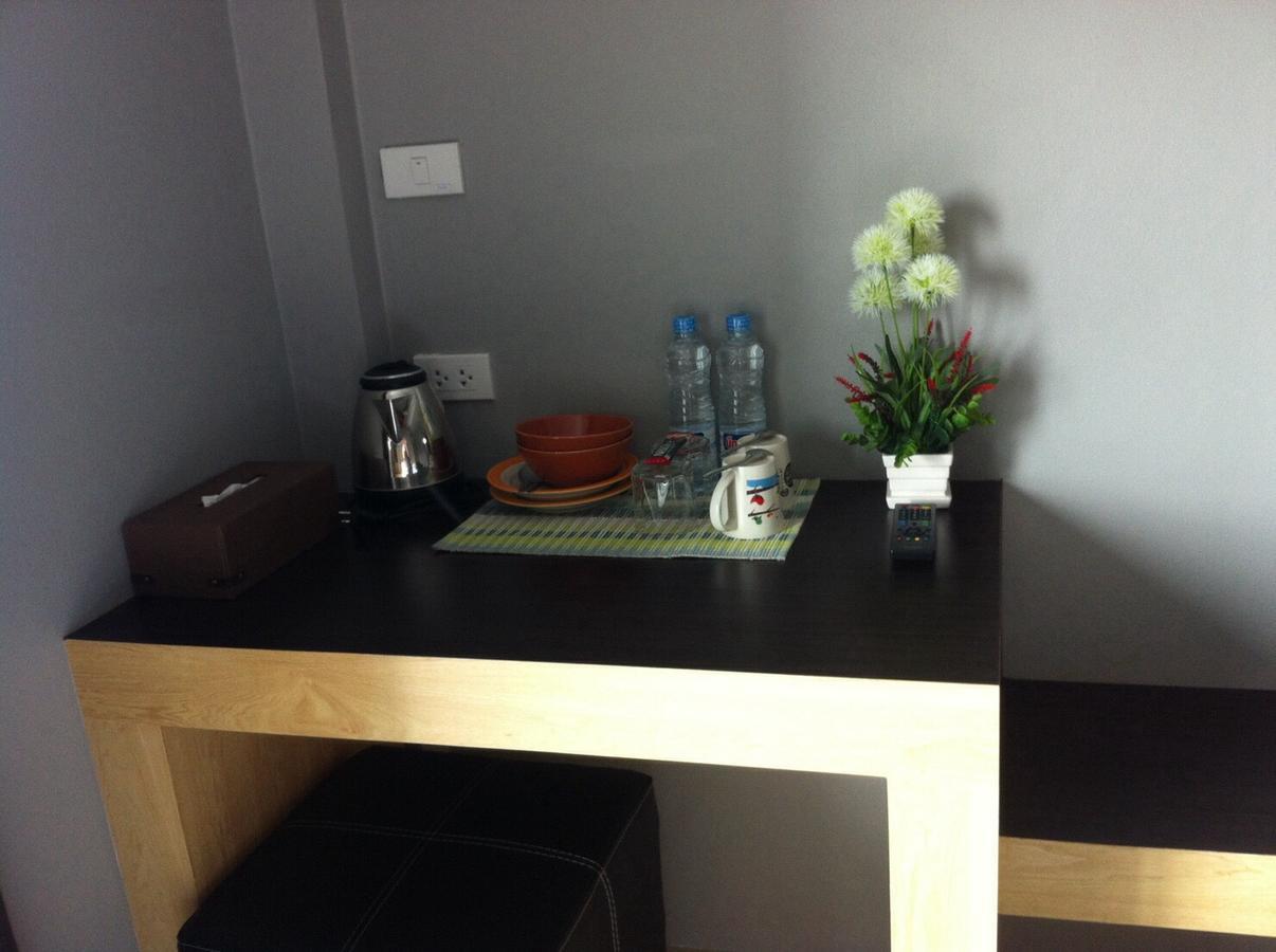 Hobby Hotel Uttaradit Buitenkant foto