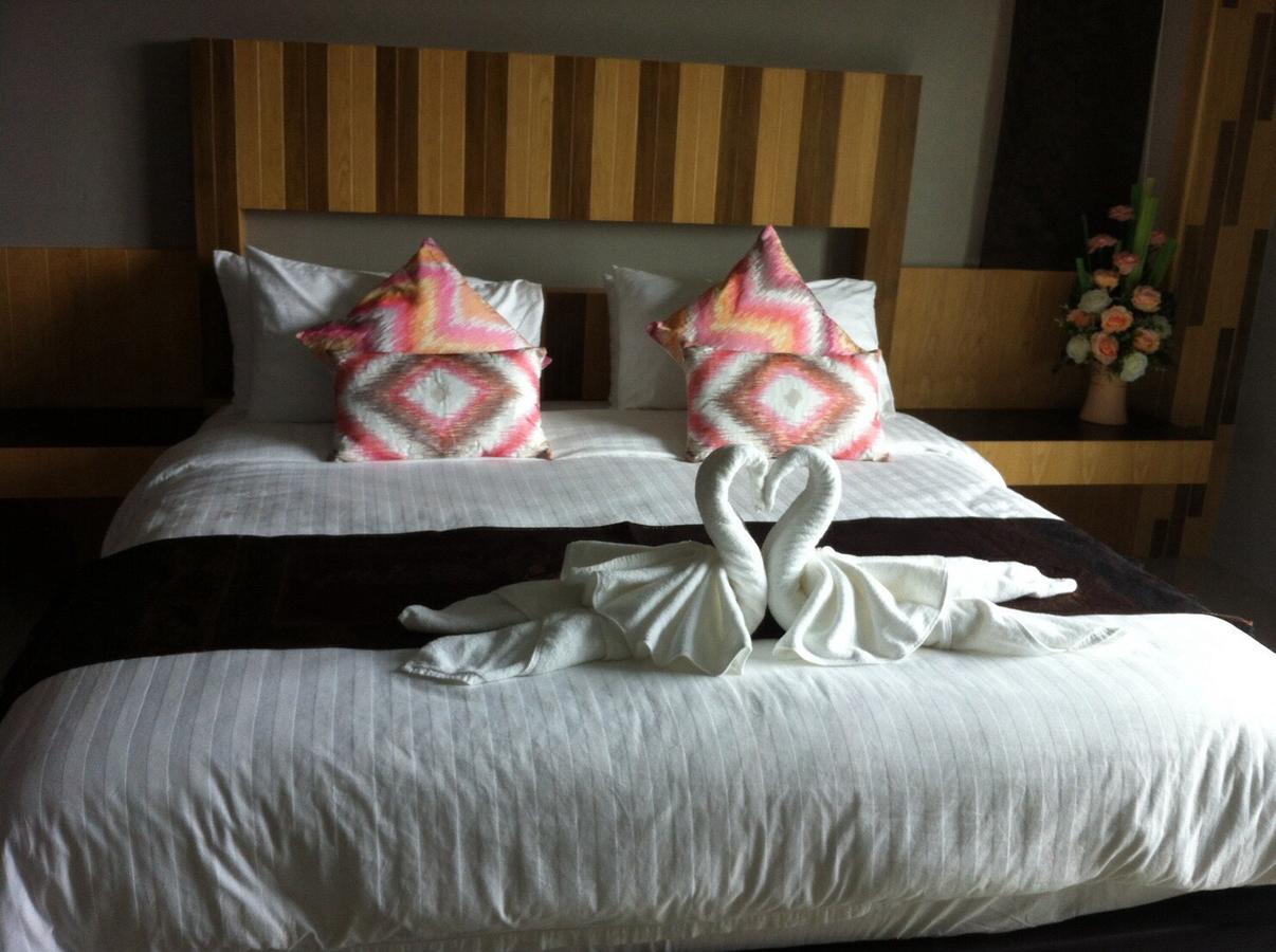 Hobby Hotel Uttaradit Buitenkant foto
