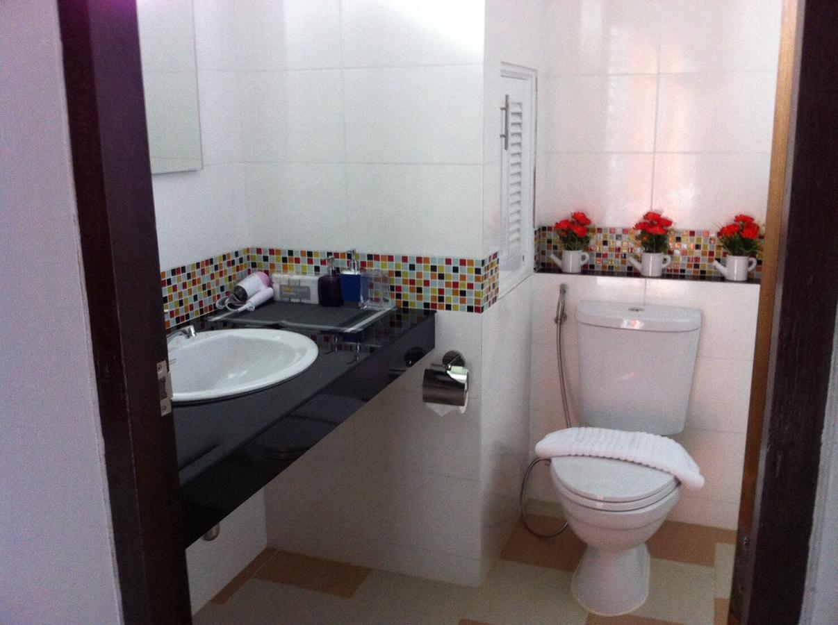 Hobby Hotel Uttaradit Buitenkant foto