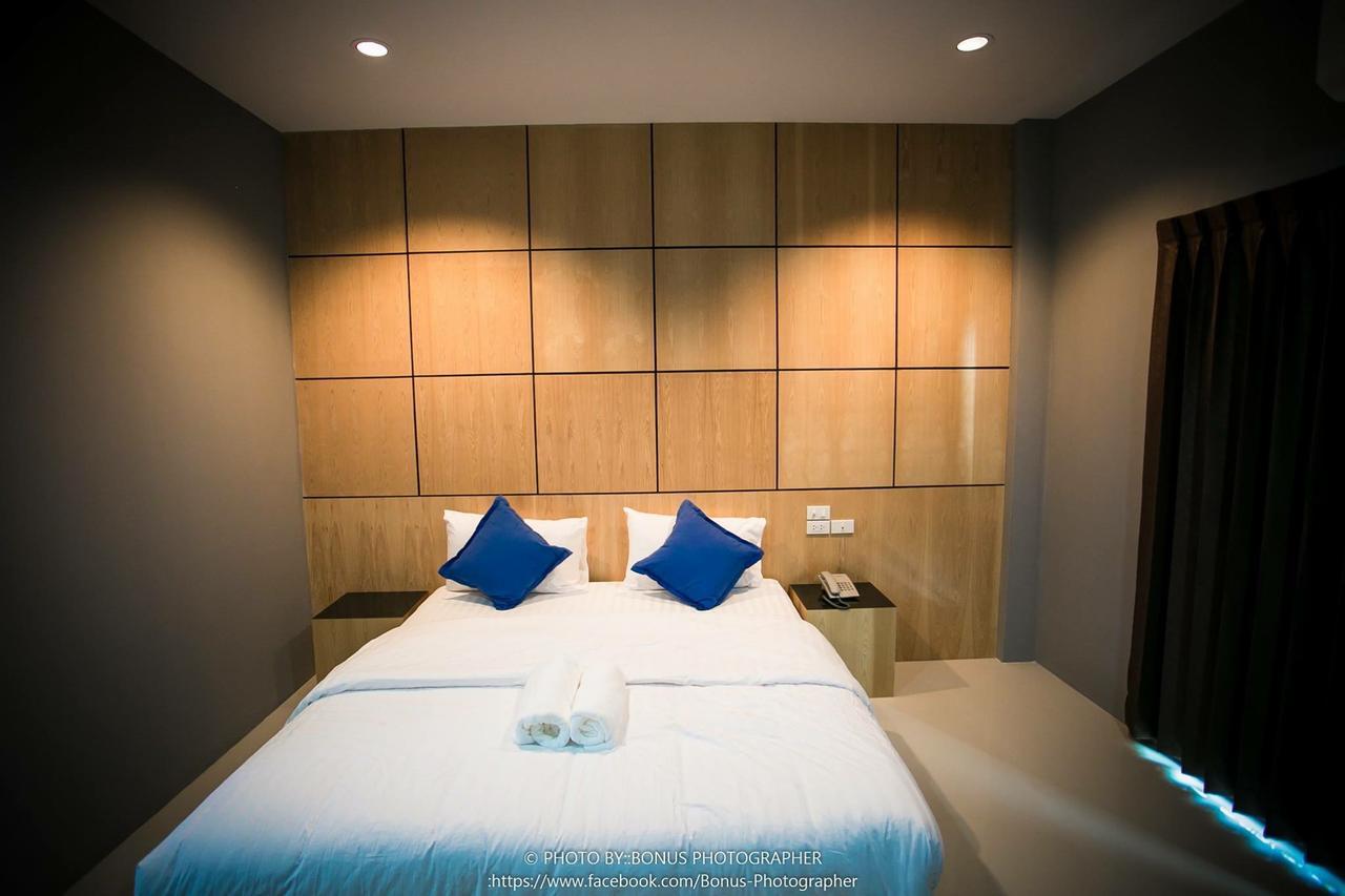 Hobby Hotel Uttaradit Buitenkant foto