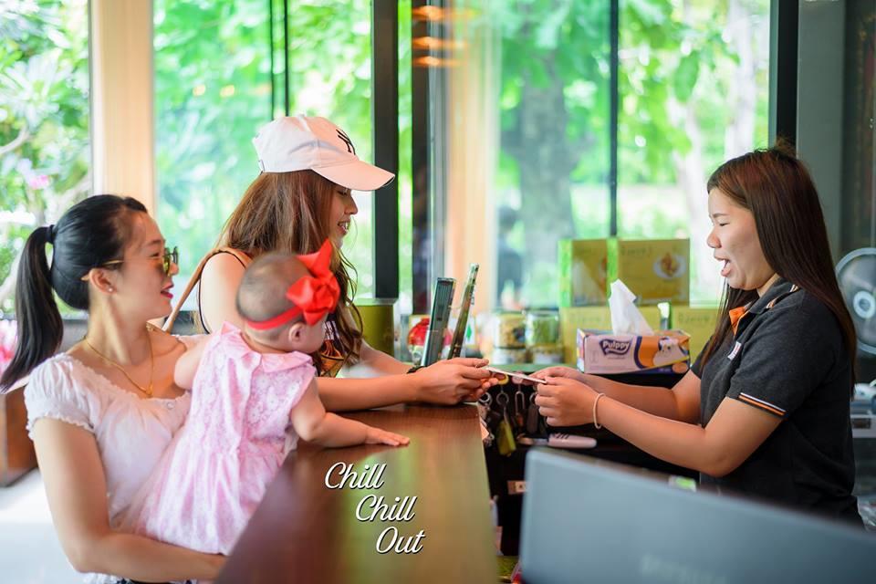 Hobby Hotel Uttaradit Buitenkant foto