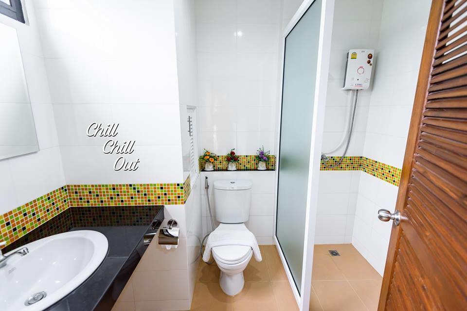 Hobby Hotel Uttaradit Buitenkant foto
